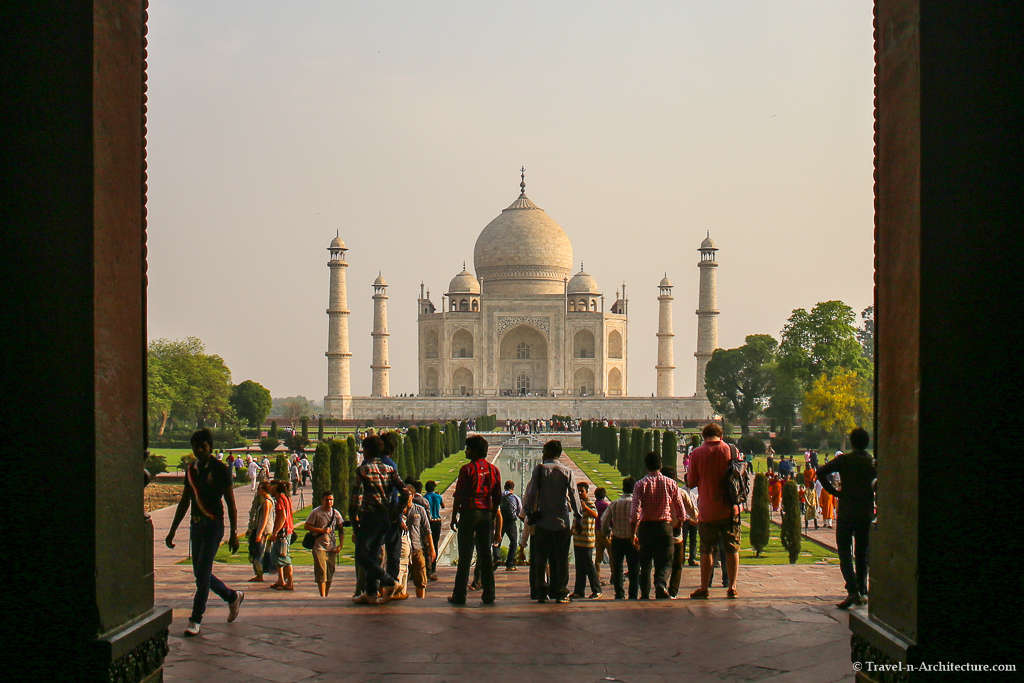 People Visit Taj Mahal in Agra, Editorial Photo - Image of india, heritage:  36886091